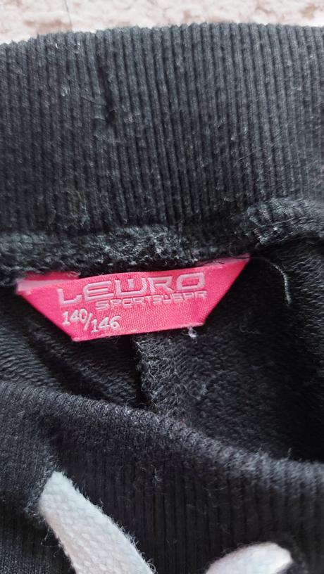 Tepláky lewro č.140/146, lewro,140