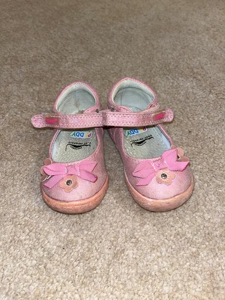 Sandálky, peddy,21