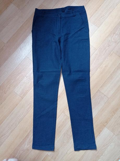 Maxi balik kvalitnych riflí, nohavic vyborny stav, m