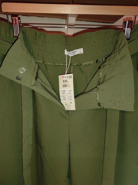 Nove letne olivove nohavice, reserved,xxl