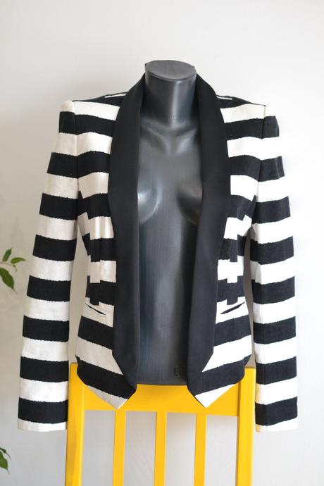 Čierno-biele sako marc aurel 34, 34