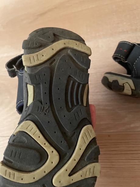 Sandále na donosenie, 26