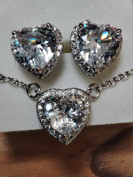 Krásny oceľový set - srdiečka,