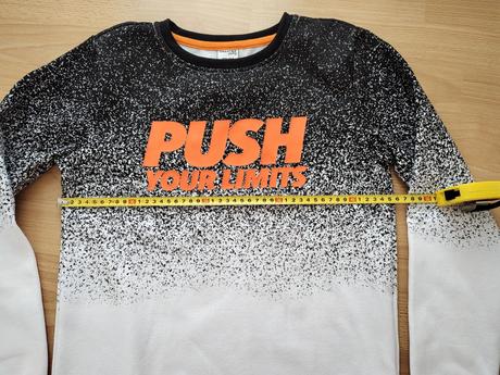 3 parádne chlapčenské mikiny, 158