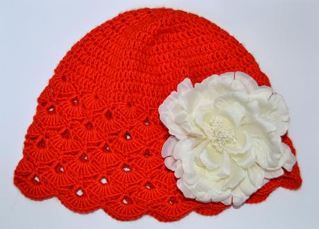 Ručná háčkovaná čiapočka s veľkým kvetom, 110