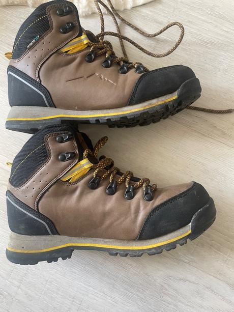 Turistické topánky, 37