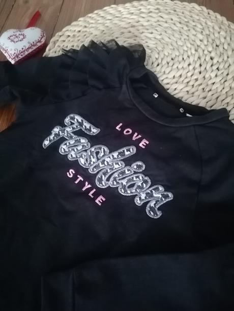 Mikinka s volanikom 122, zara,122