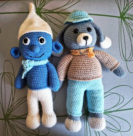 Háčkovaný psík a šmolko, 