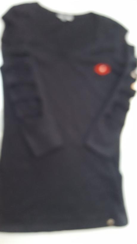 Tričko s deravými rukávmi, 158