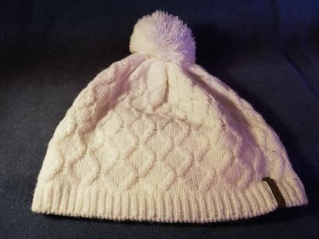 Biela čiapka s brmbolcom, l