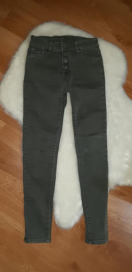 Rifle s gombíkmi, s