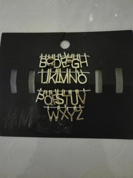 H&m sada pismenka na retiazku, h&m