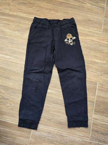 Tepláky č.122, 122