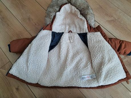 Zimna bunda 6 - 9 mes., f&f,74