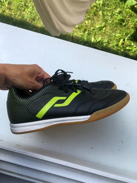 Predám tenisky na telesnú, 34