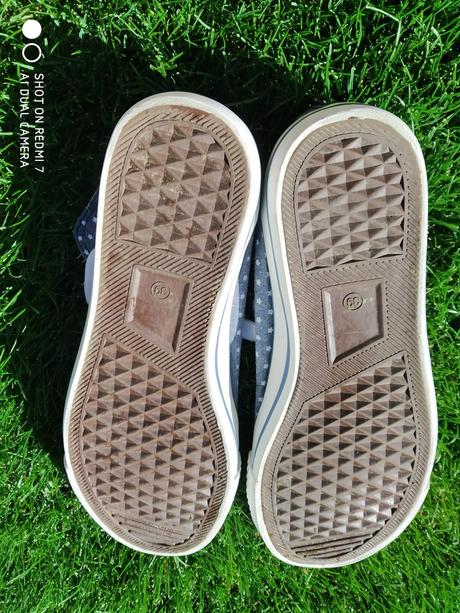 Hviezdičkové tenisky, 39