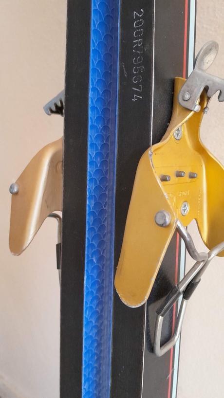 Predám bežky so šupinami 194cm, 