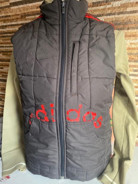 Vesta adidas na 10-12 rokov 152, adidas,152