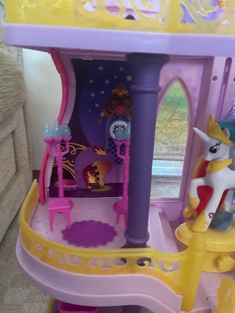 My little pony hrad canterlot,