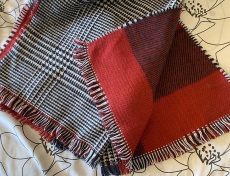 Elegantný mäkký obojstranný šál uni, 