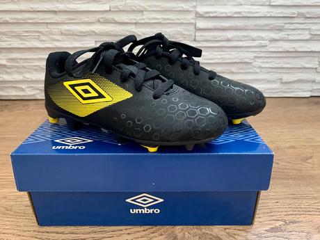 Umbro ux accuro ii league tf, 31