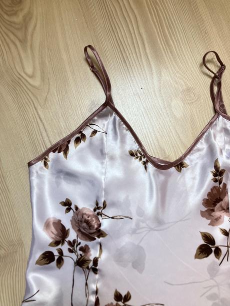 Dámske lesklé kvetované tielko, l