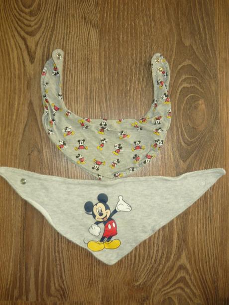 Podbradníky , slintáčiky viac kusov a značiek, disney
