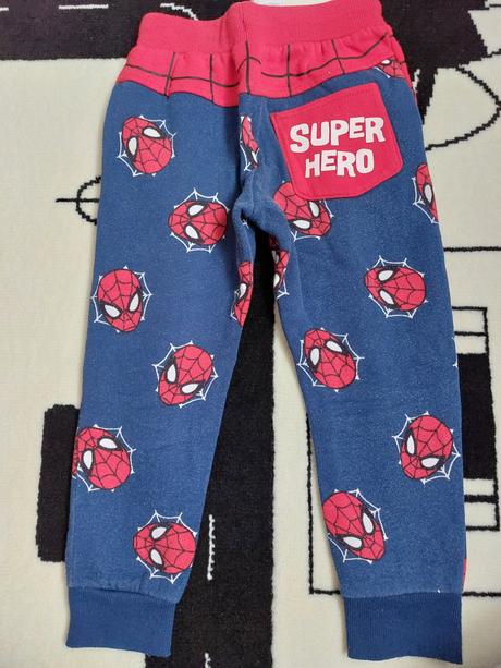 Teplaky spiderman, 110