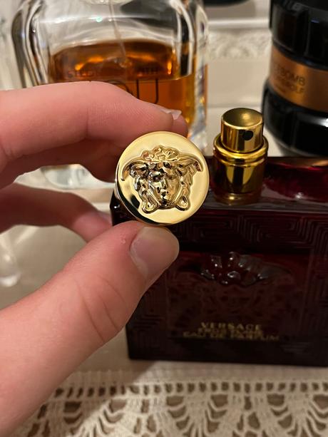 Vzorky versace eros flame,