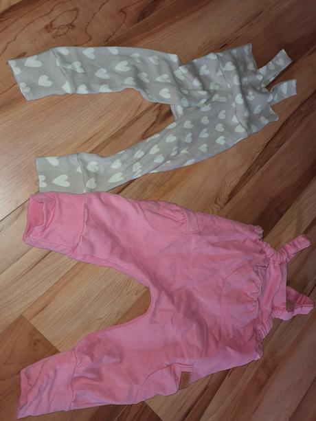 2x krásne nohavice/teplaky 80-86 cena spolu, 86