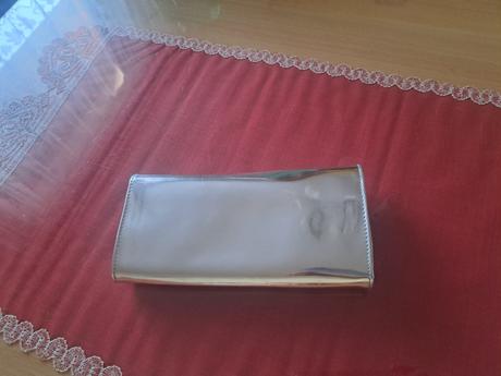 Listová lesklá kabelka, 