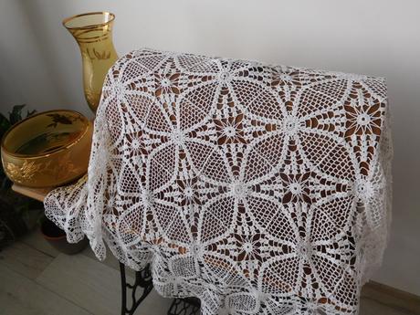 Háčovaná dečka/obrus biela 115 x 115 cm, 