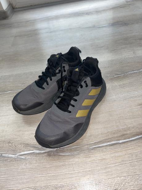 Predám značkové botasky, adidas,36