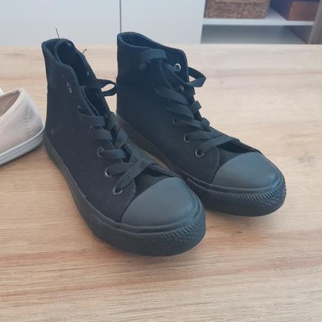 Nenosené tenisky v. d. 21,5 cm, 32