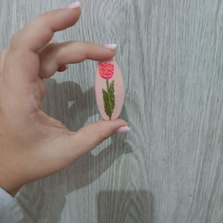 Vyšívaná sponka tulipán, 