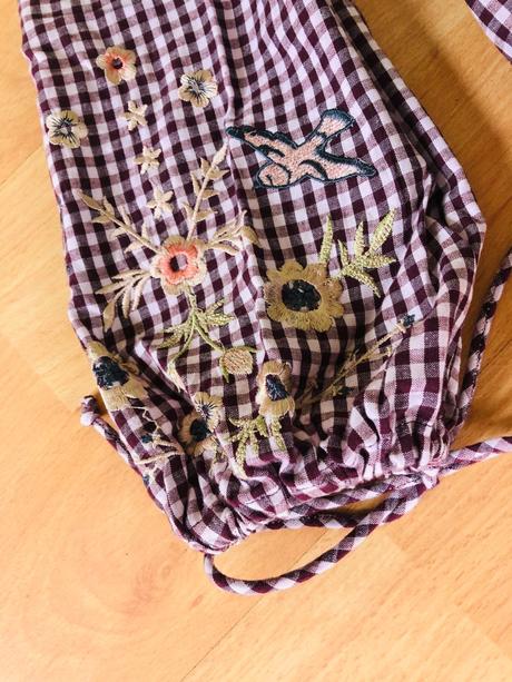 Blúzka s vyšívanými kvietkami, house,s