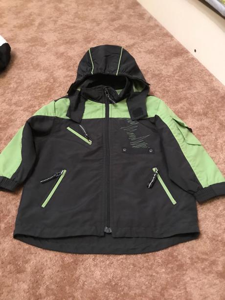 Sustakova vetrovka, 98