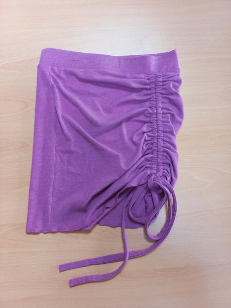 Moderná minisukňa so sťahovaním, sinsay,s