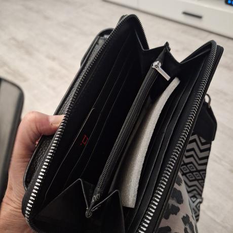 Crossbody,