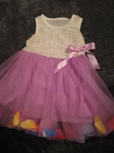 Sviatočné šaty, 86