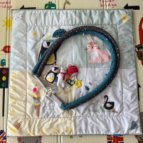 Hracia podlozka / deka + 2 knihy, 