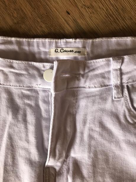 Krátke biele rifle, 30