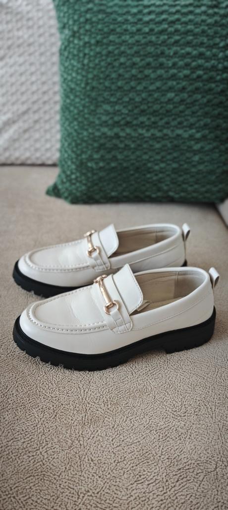 Loafery s prackou, reserved,39