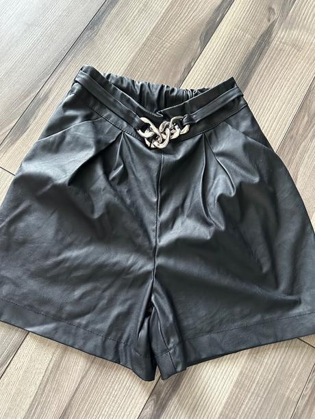 Dámské koženkové kraťasy, s