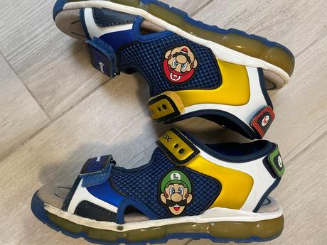 Supermario blikajúce sandále, geox,34