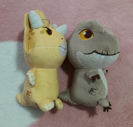 Dinosaury, ležali len na poličke,