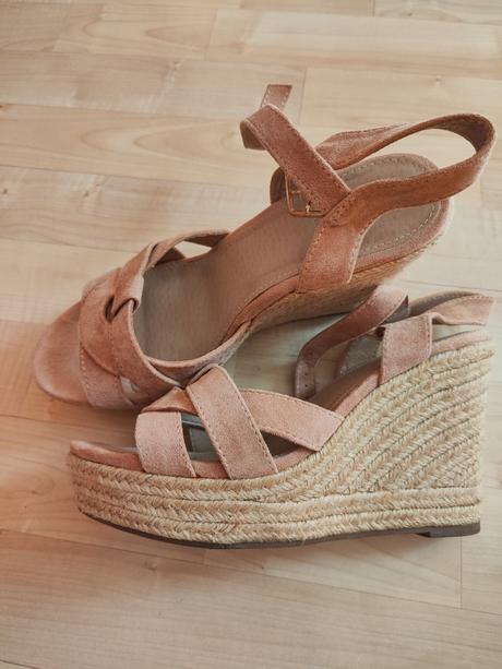 Sandálky, 38