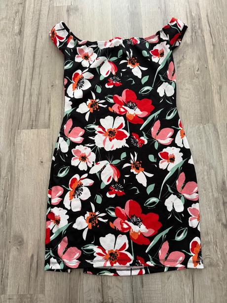 Kvietkované šaty, s