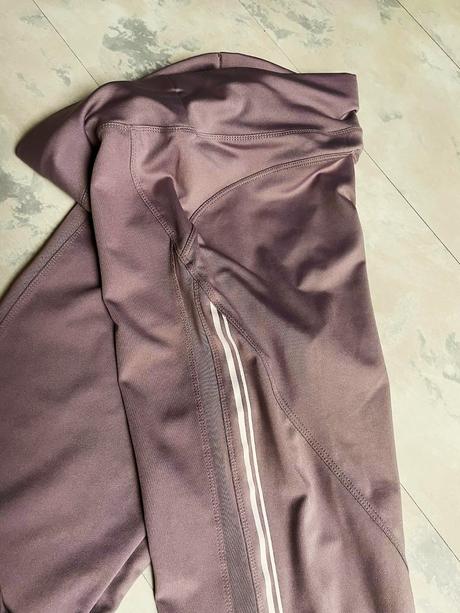 Kvalitné pevné legíny, l