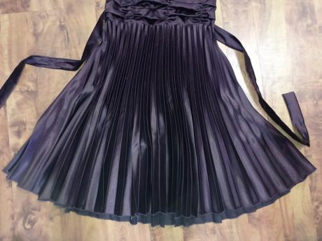 Spoločenské šaty, 40